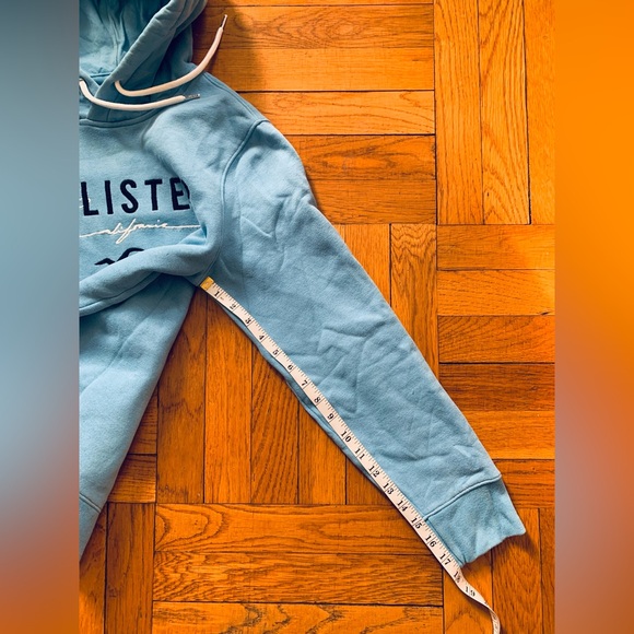 Hollister Blue Embroidered Logo Hoodie - Picture 7 of 8